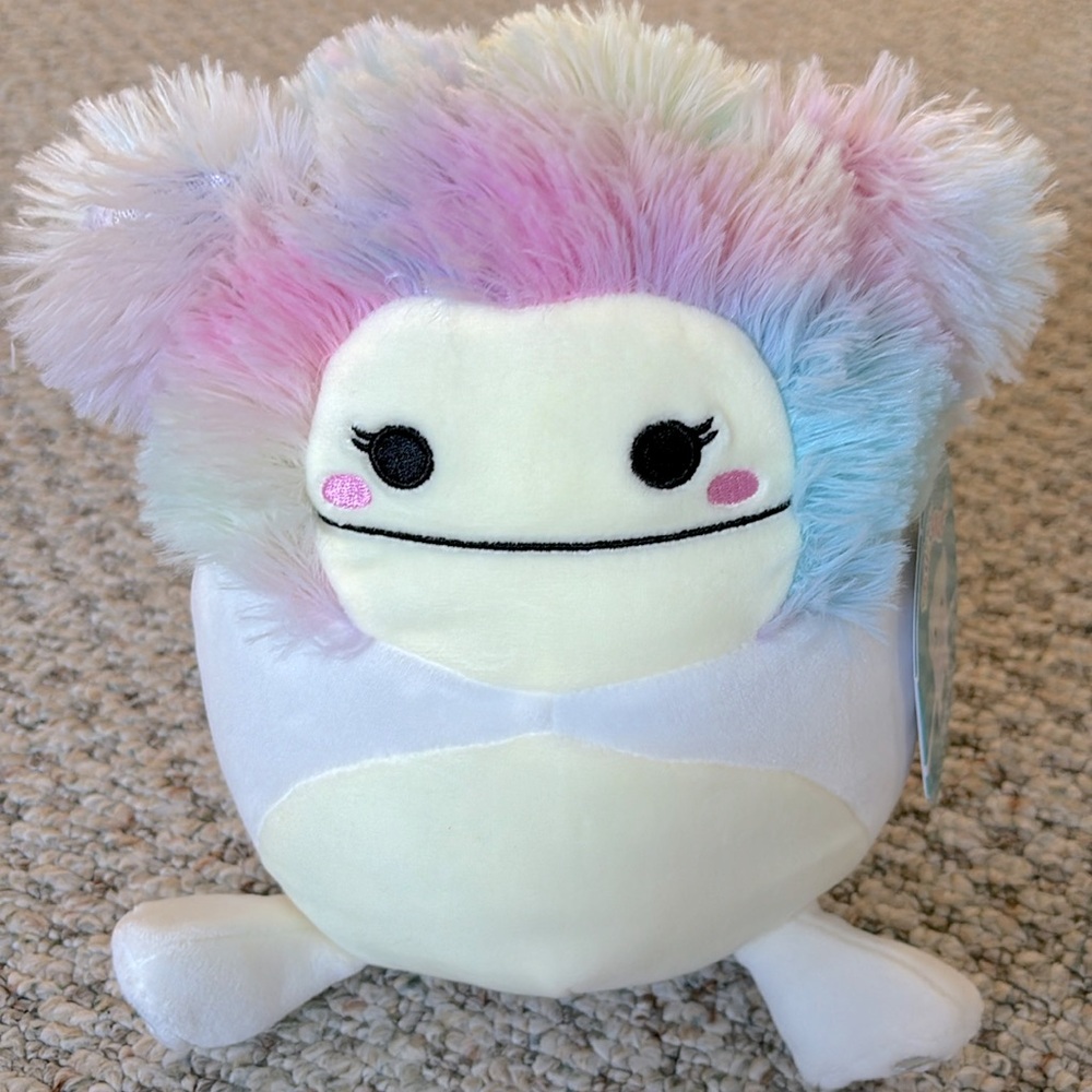ZAYLEE THE BIGFOOT SQUISHMALLOW